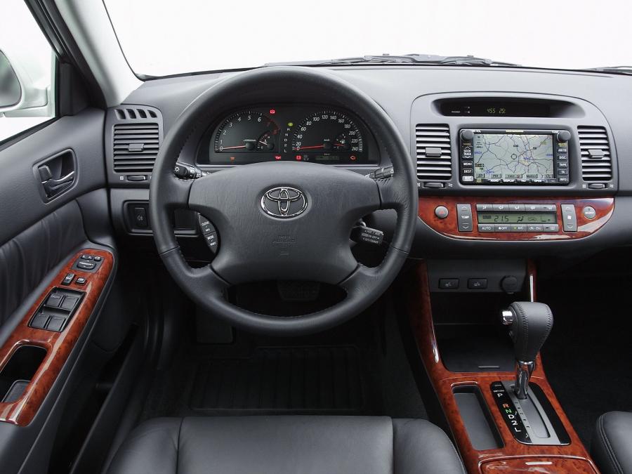  Toyota Camry 2001 года  (фото 25 из 31)